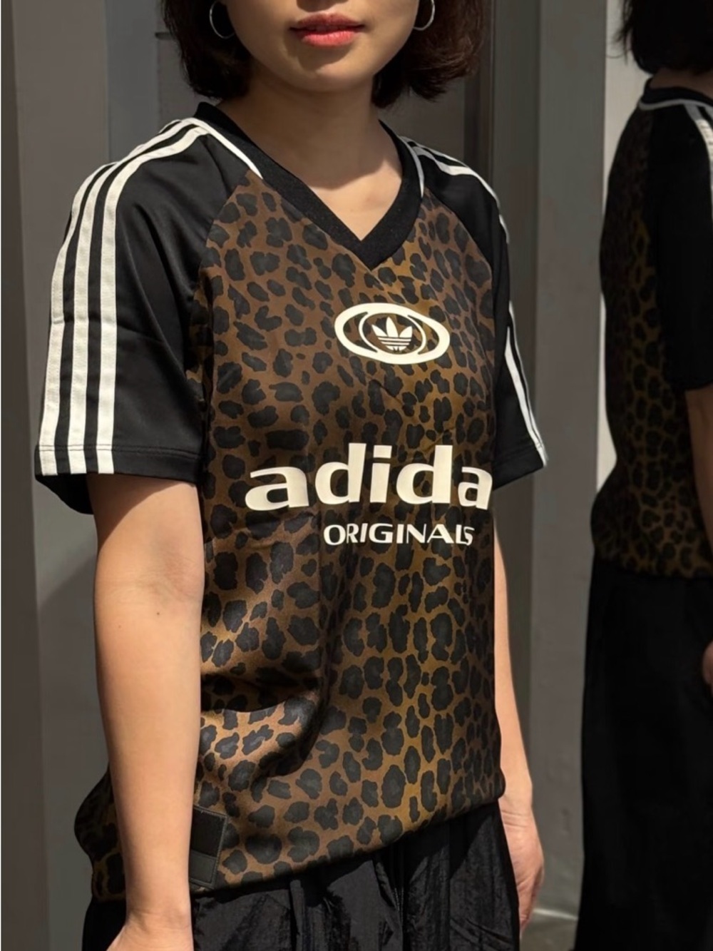 ✨Host pick✨ adidas Originals Satin Leopard Jersey - Retro Football Style